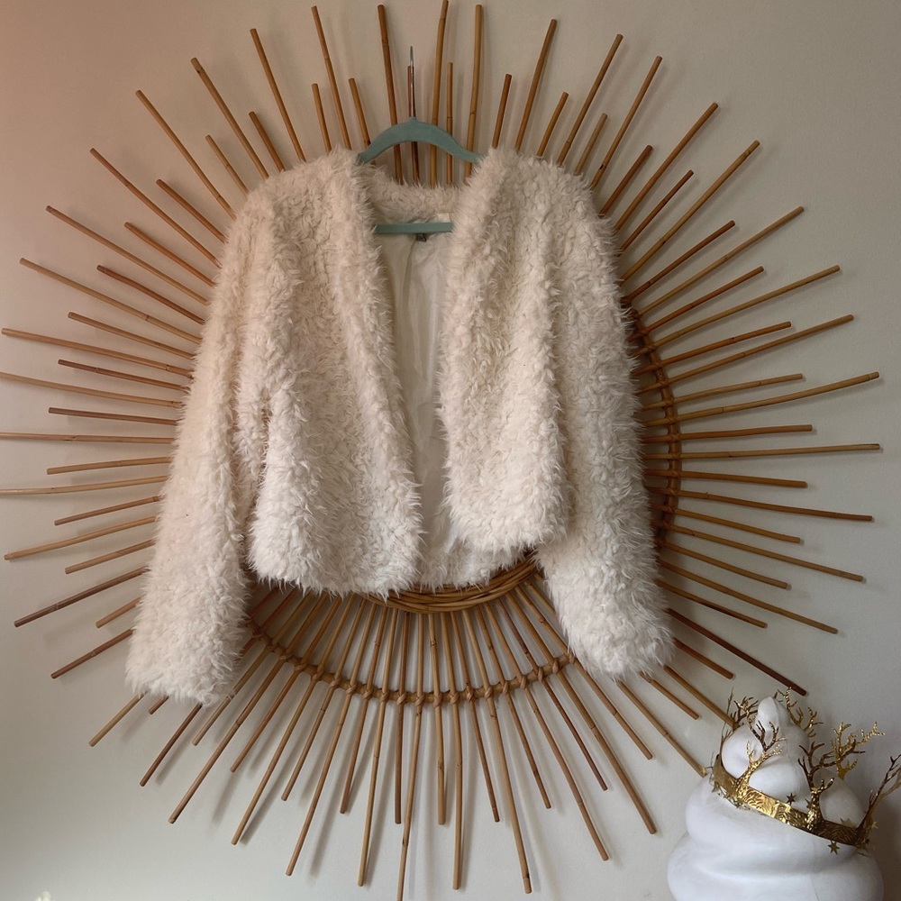 Fashion Nova white faux sheep fur jacket size 2X